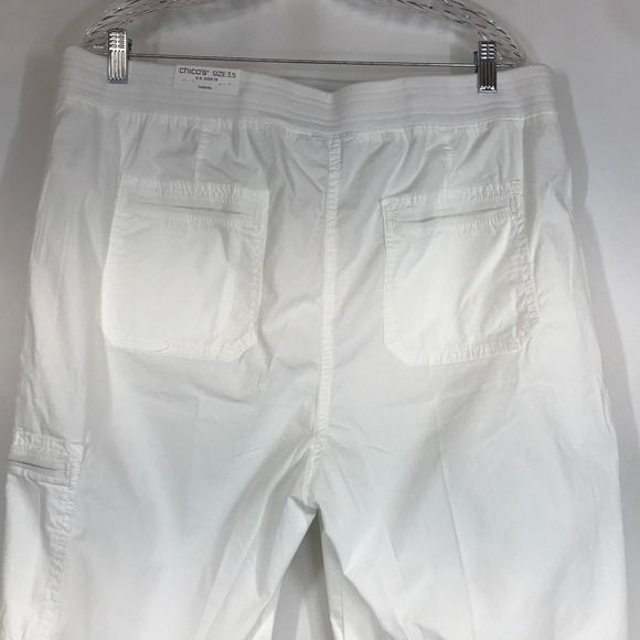 Chicos White Capris Cropped Cargo Pants  Size 18 Elastic Waist Side Zip Pocket - Picture 5 of 11